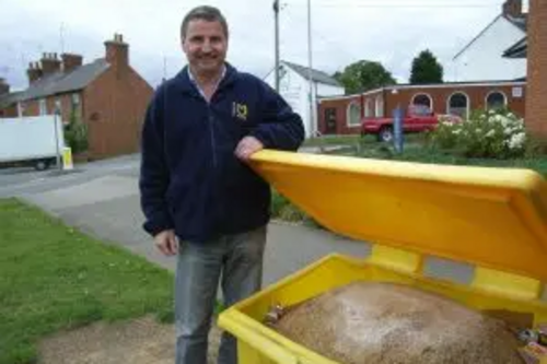 illor.org.uk/files/2017/02/DMcC-Salt-Bin-2-300x225.jpg