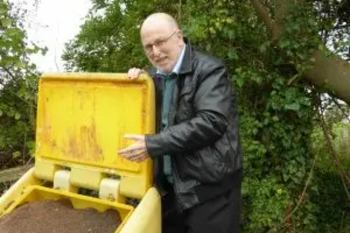 Cllr Paul Alexander Grit bin Castlethorpe small